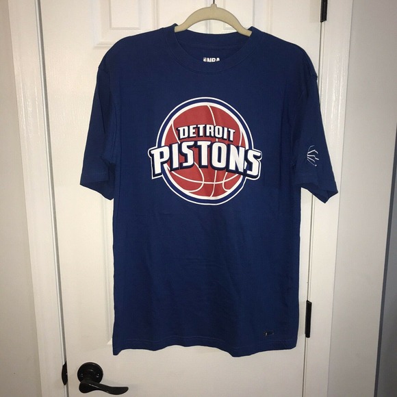 NBA Other - Detroit Pistons T-Shirt M Runs Big